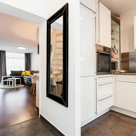 Apartment Apart2stay La Maisonette *